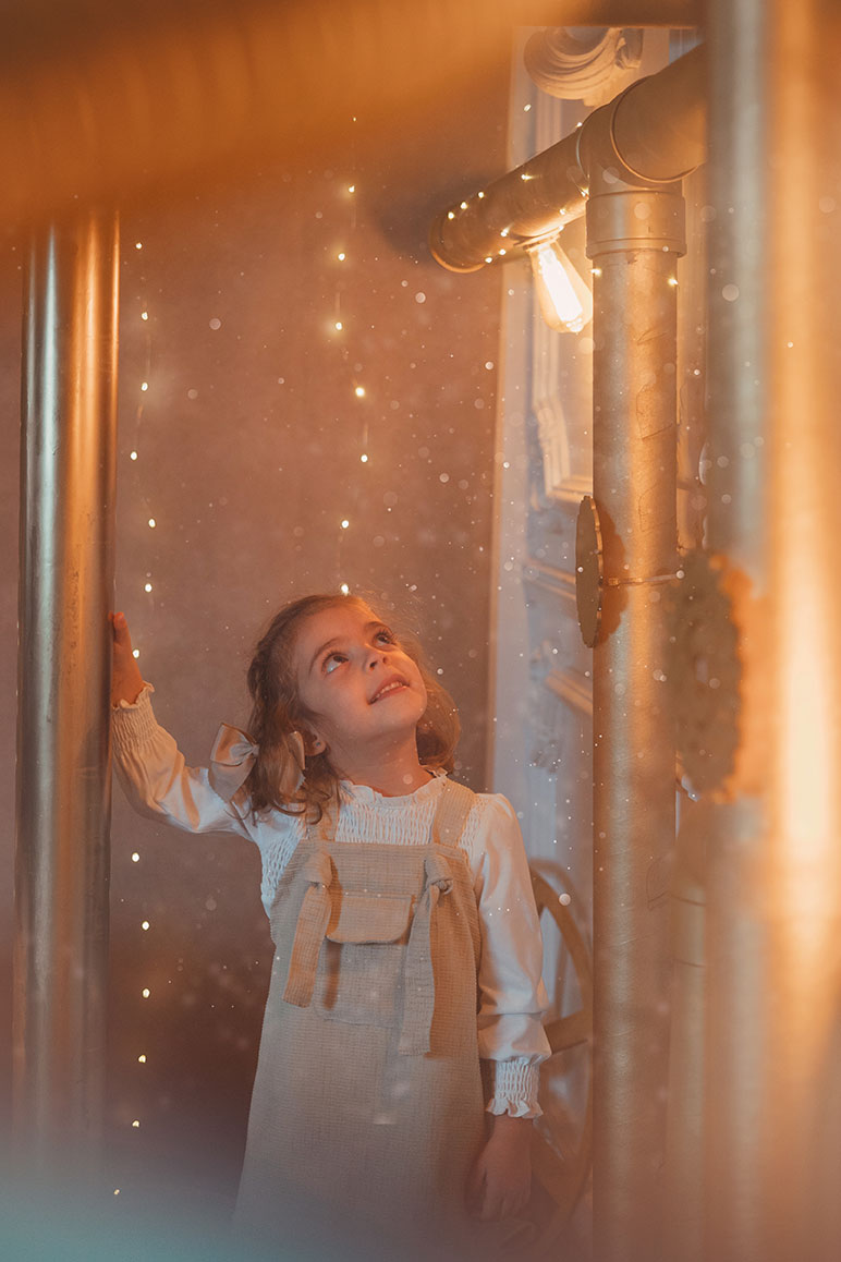 Sesión navideña en Córdoba con decoración exclusiva y estilo acogedor